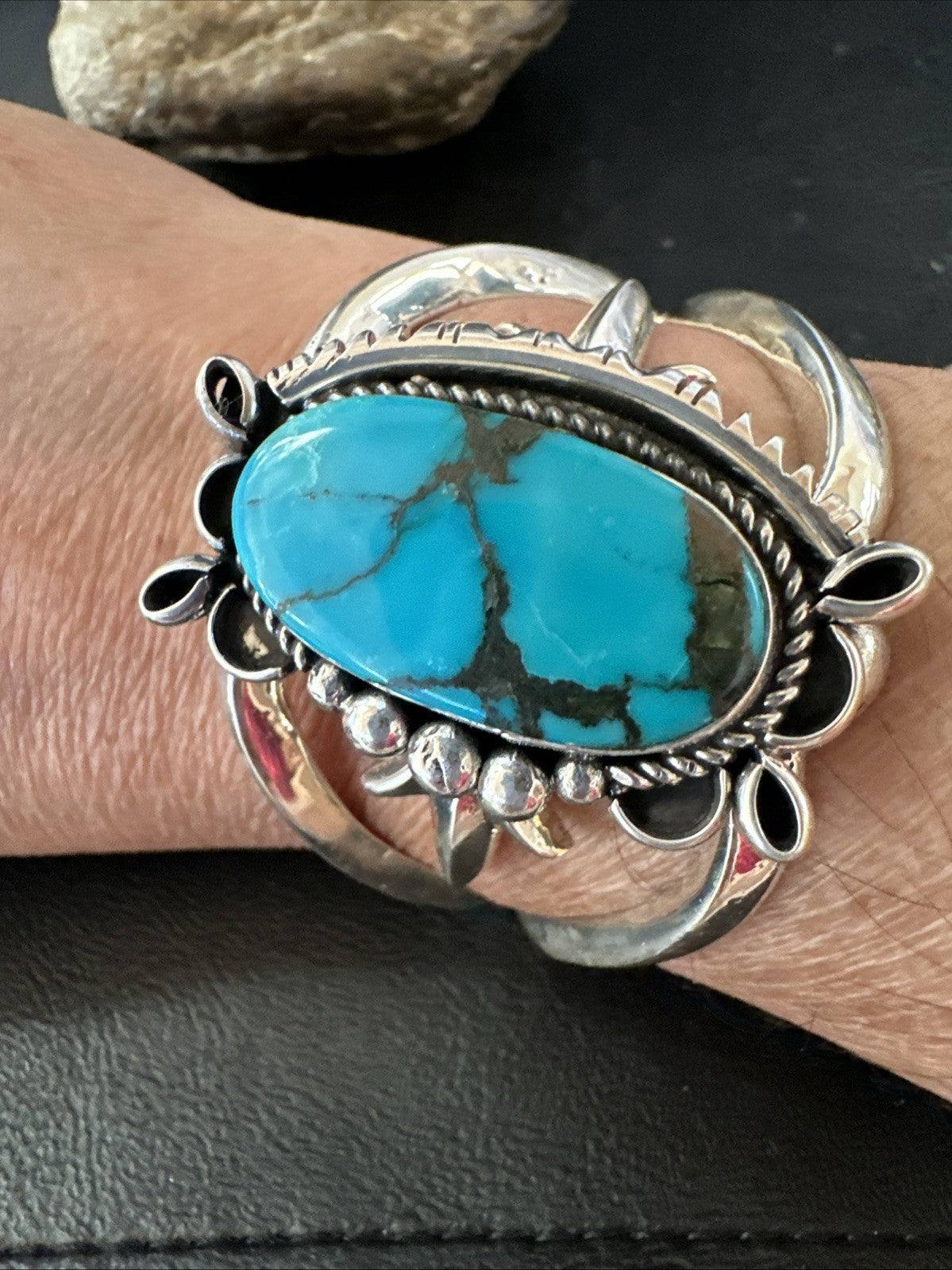 Yazzie Kingman Turquoise Navajo Sterling Silver Tufa Cast Cuff Bracelet 19691