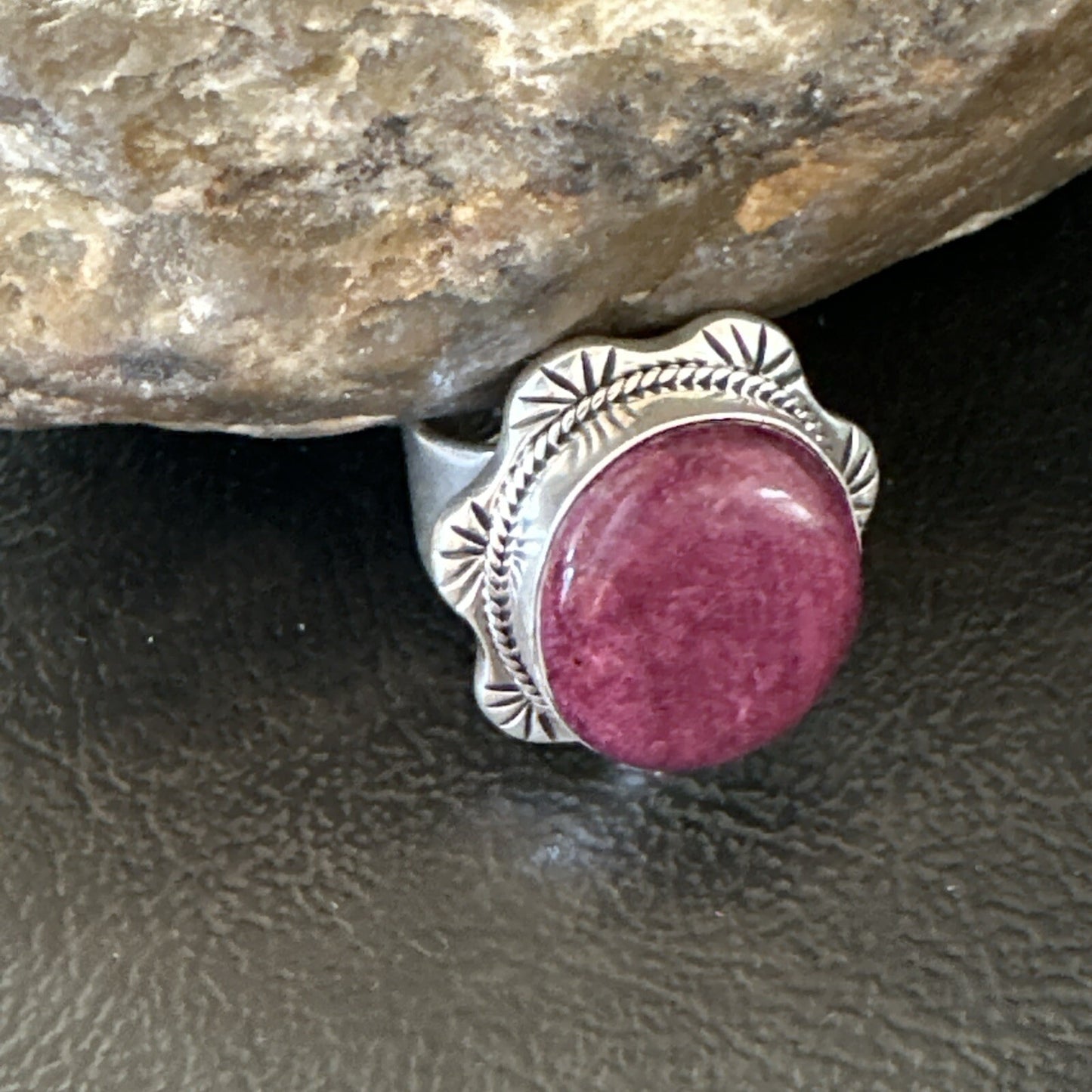 Womens Purple Spiny Oyster Navajo Sterling Silver Ring Size 6 18626