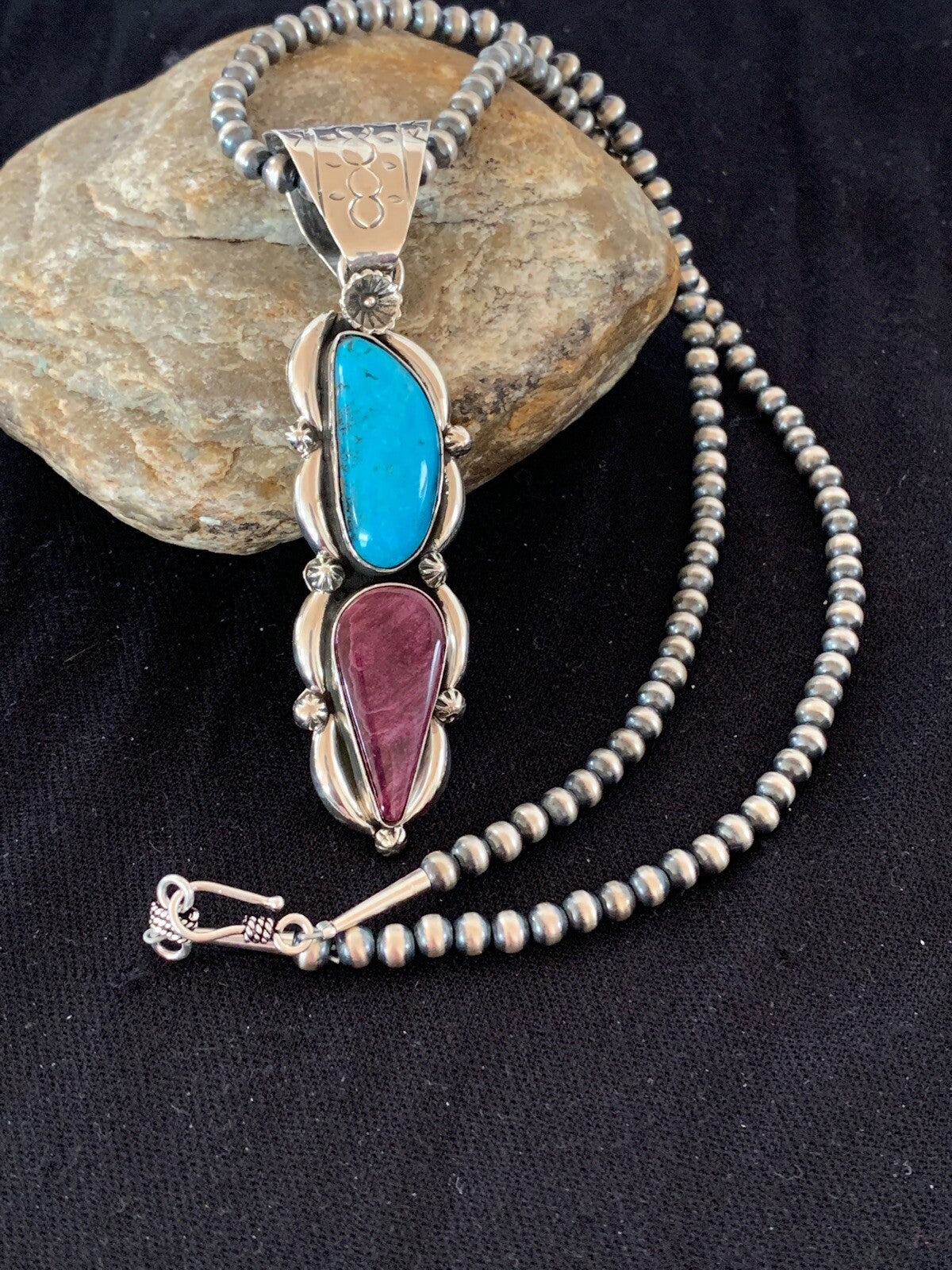 Kingman Turquoise & Spiny Oyster Pendant Navajo Sterling Silver Necklace 04576