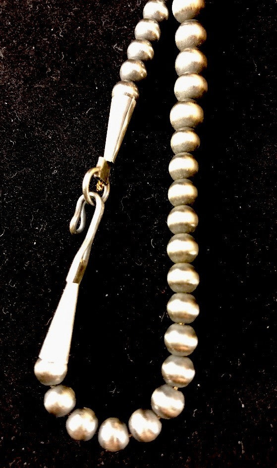 Navajo Pearls Graduated Sterling Silver Bead Necklace 20"  341