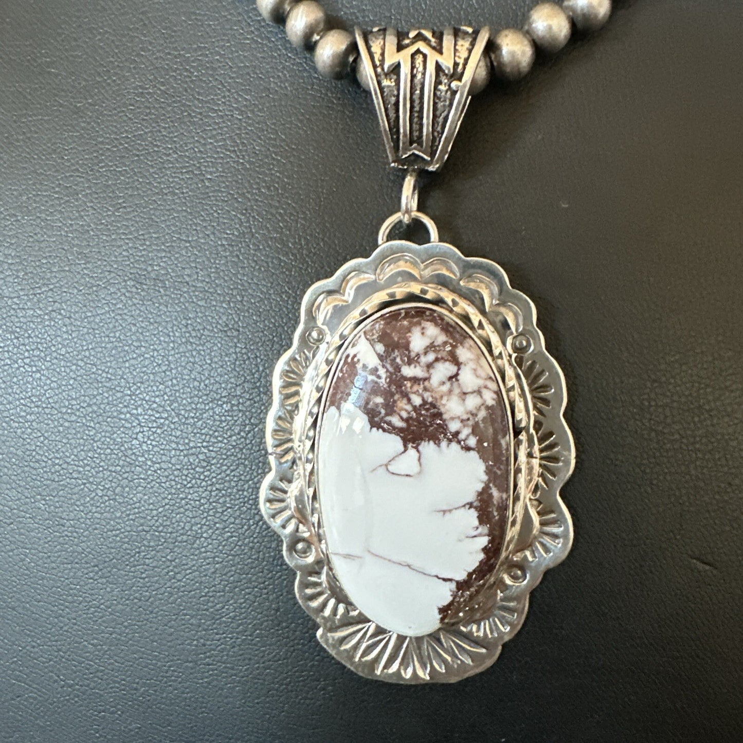 Wild Horse Turquoise Pendant Sterling Silver Beads Necklace 18026