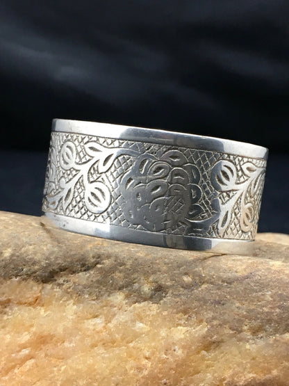 Navajo Sterling Silver Stamped Children's Cuff Bracelet 04052