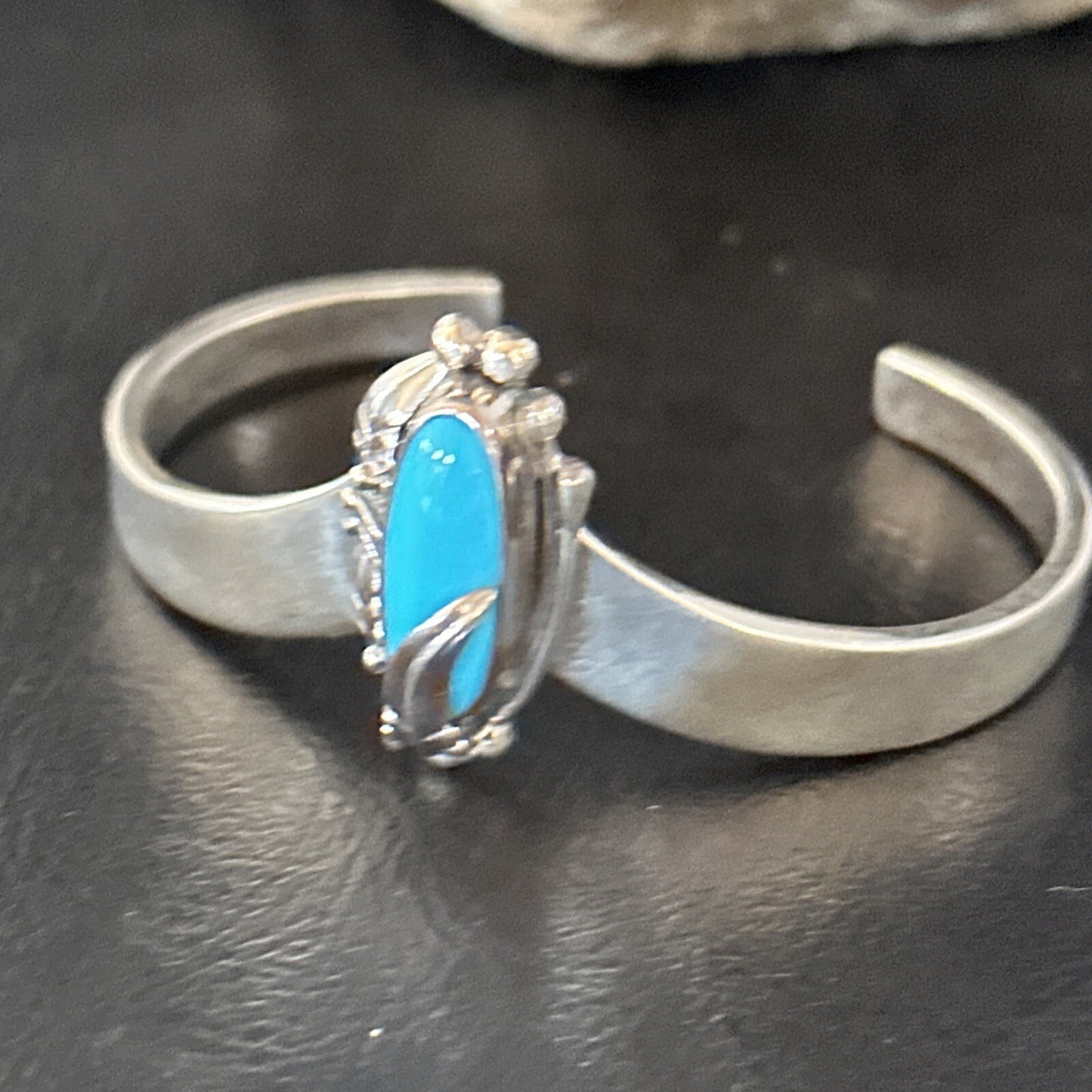Kingman Turquoise Womens Navajo Sterling Silver Cuff Bracelet 14734