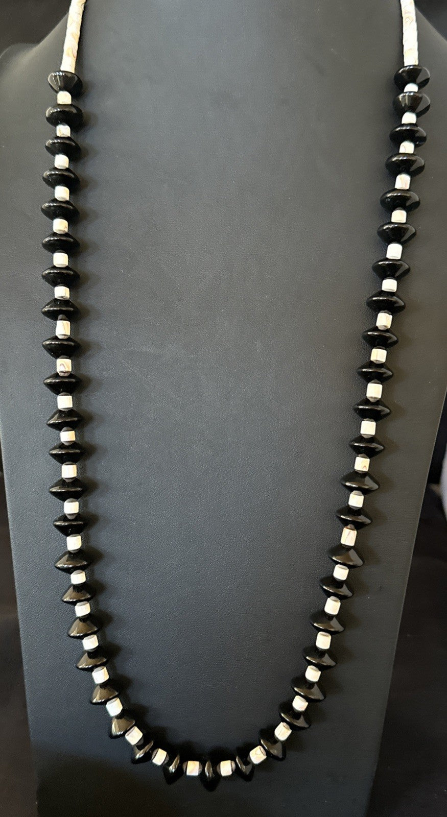 Sterling NAVAJO Black Onyx Pink Shell Silver Necklace 34” 19578