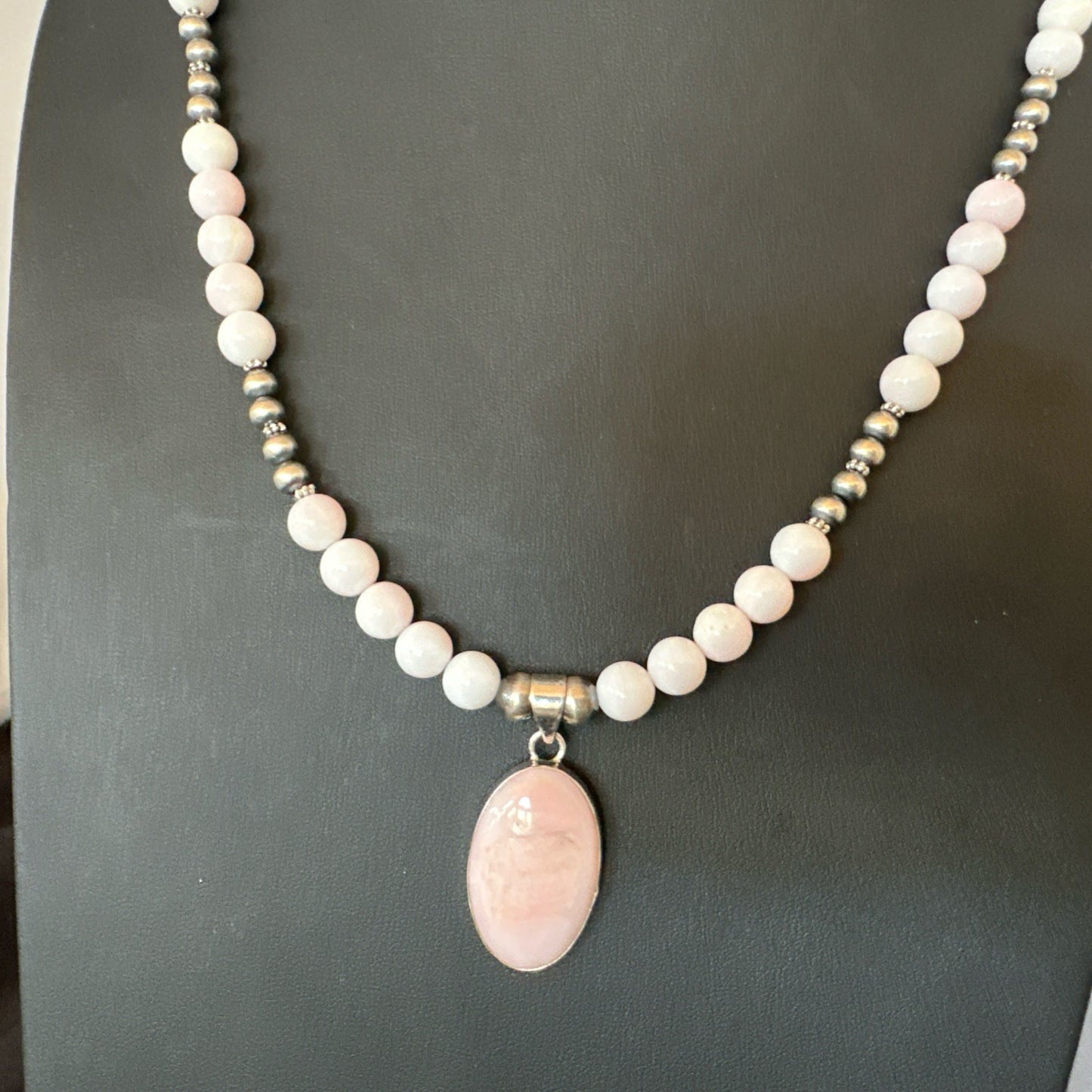 Southwestern Sterling Silver Pink Queen Conch Bead Necklace Pendant 20" 19581