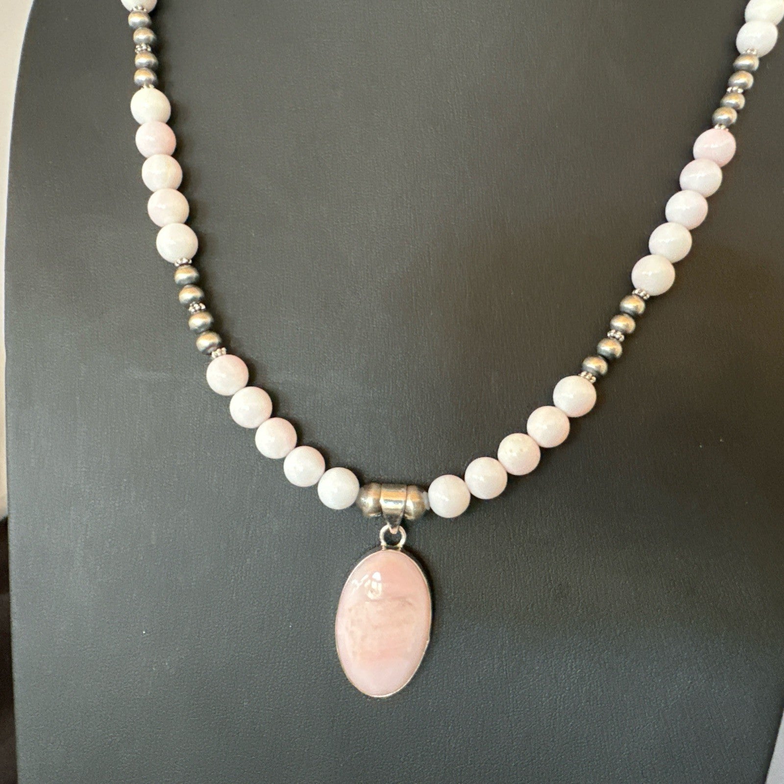 Southwestern Sterling Silver Pink Queen Conch Bead Necklace Pendant 20" 19581
