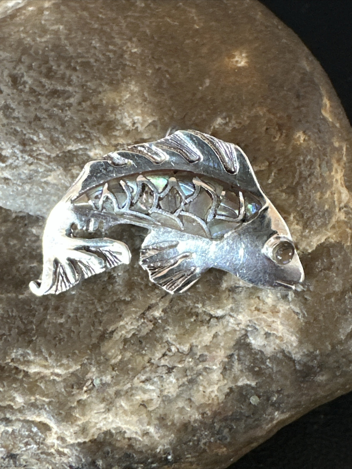 Pava Shell Navajo Sterling Silver Fish Old Pawn Pin Pendant 18153