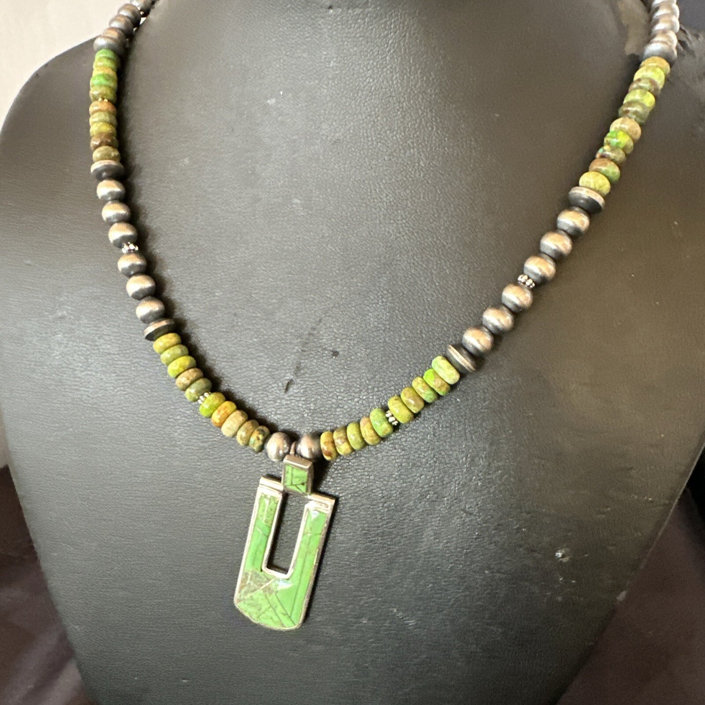 Womens Green Gaspeite Turquoise Pendant Navajo Sterling Silver Necklace 18367