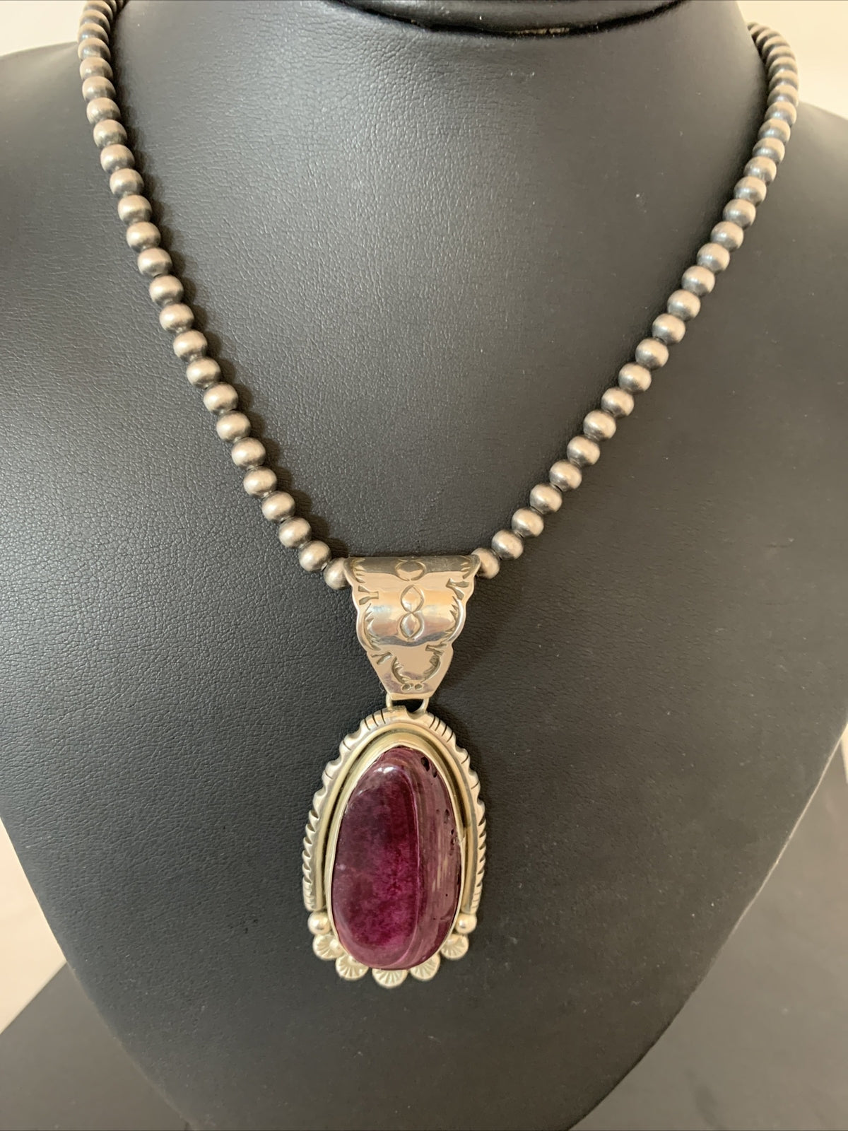 Purple Spiny Oyster Pendant Sterling Silver Navajo Pearls Necklace 17842