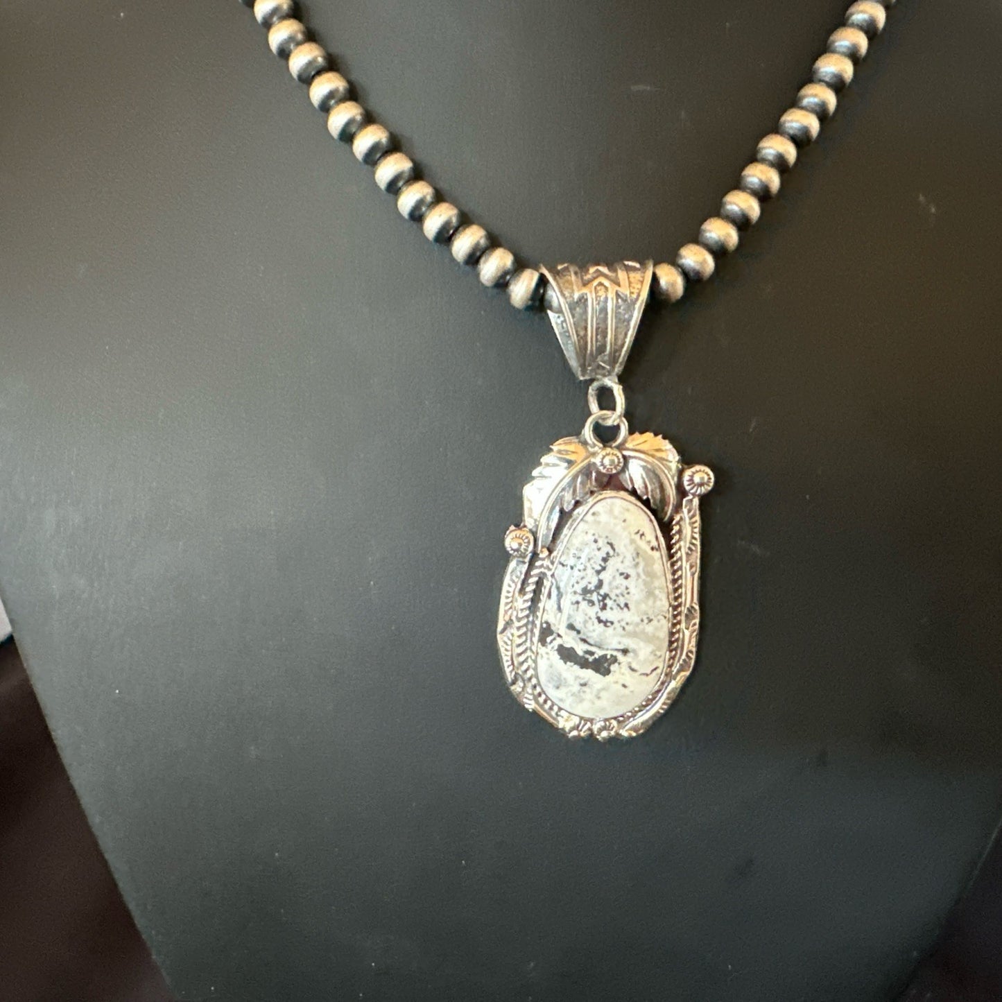 White Buffalo Turquoise Pendant Navajo Pearls Sterling Silver Necklace 19336