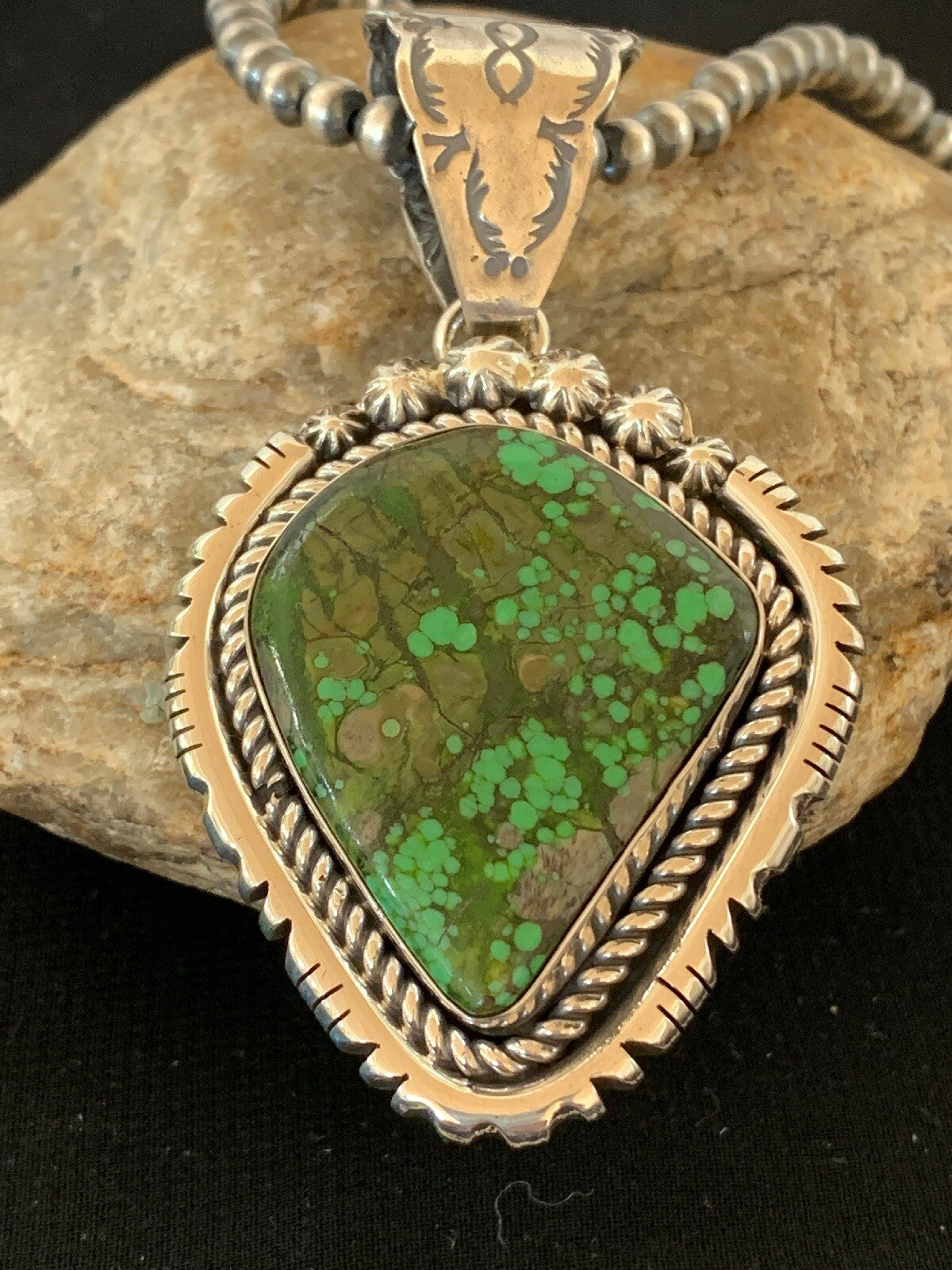 Navajo Pearls Sterling Green Spiderweb Turquoise Pendant Necklace 2984