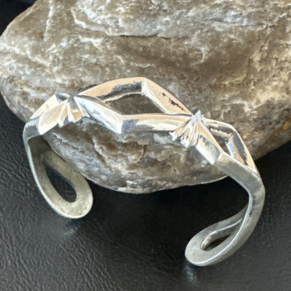 Tufa Cast Womens Navajo Sterling Silver Cuff Bracelet 19353