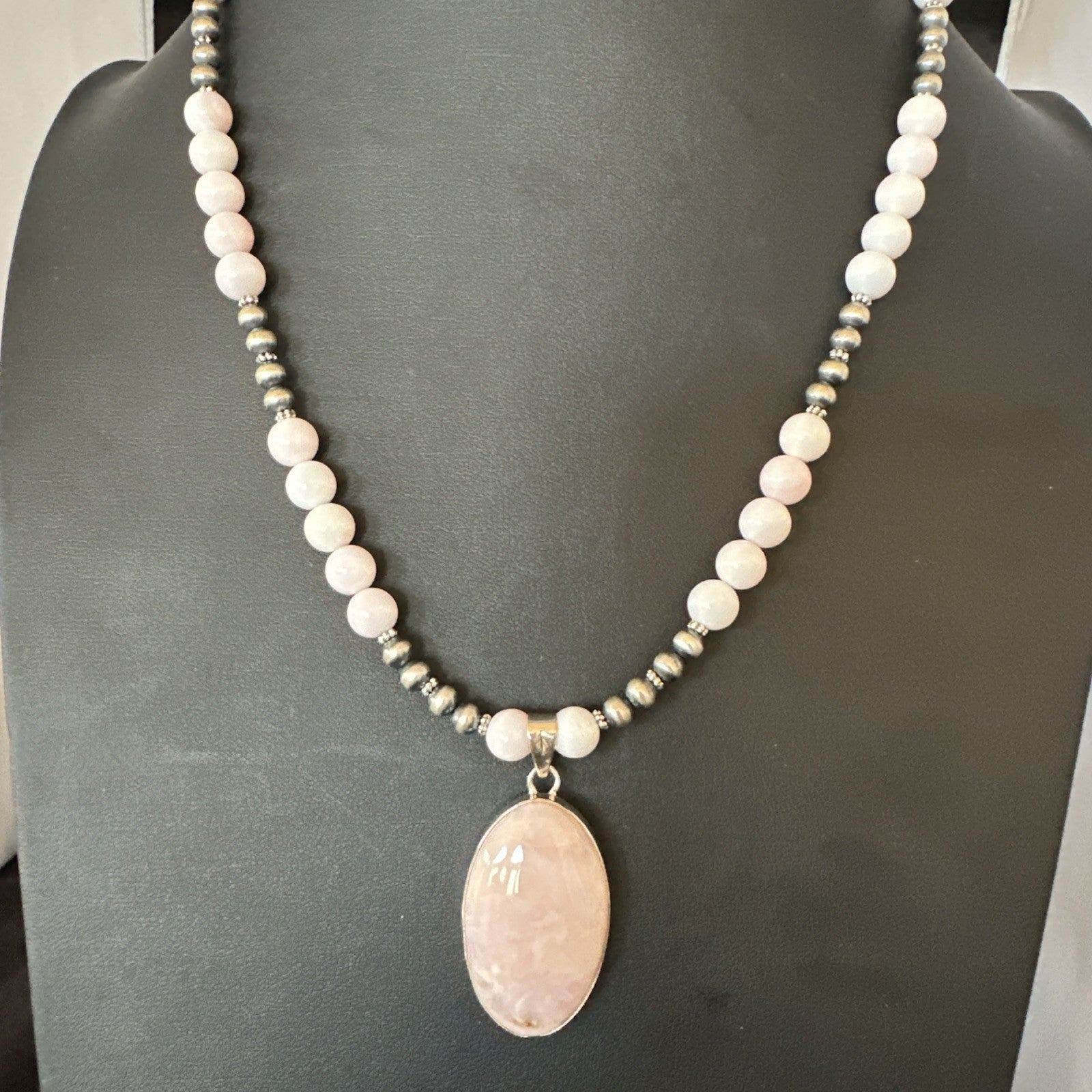 Southwestern Sterling Silver Pink Queen Conch Bead Necklace Pendant 20" 19557