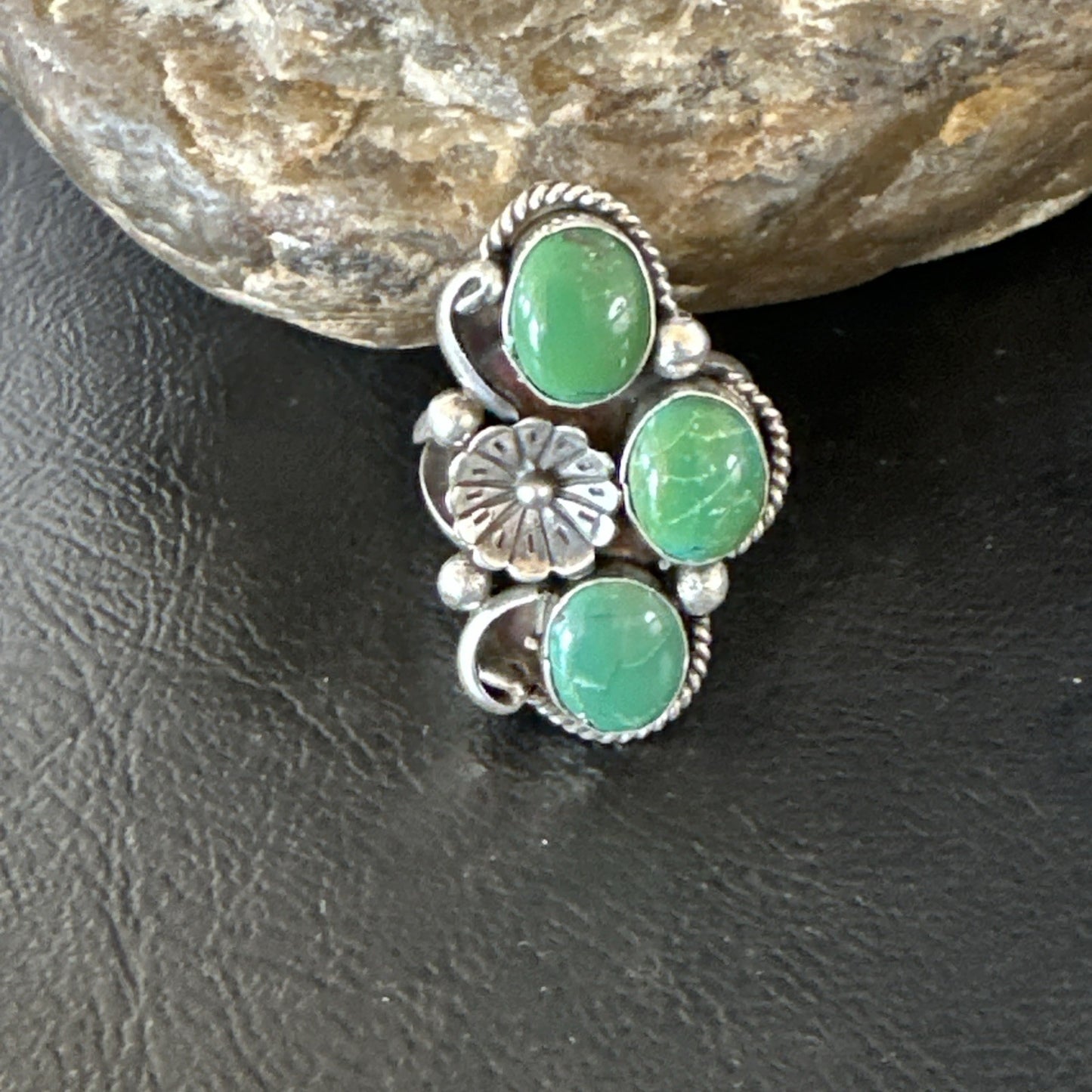 Yazzie Ring Green Turquoise Navajo Sterling Silver Cluster Size 8.5 19234