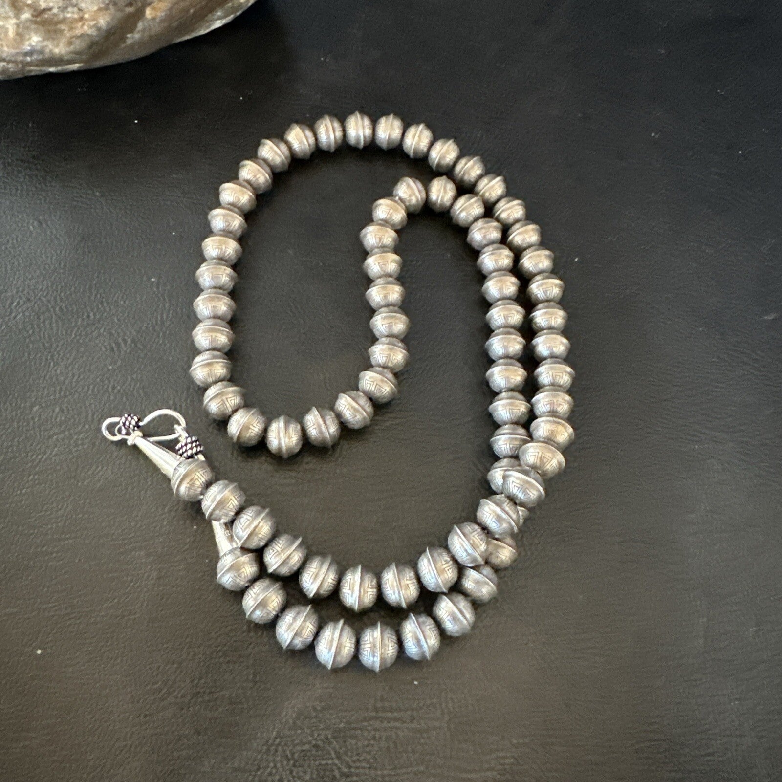 8mm Hand Stamped Bench Navajo Pearls Sterling Silver Bead Necklace 23" 18406