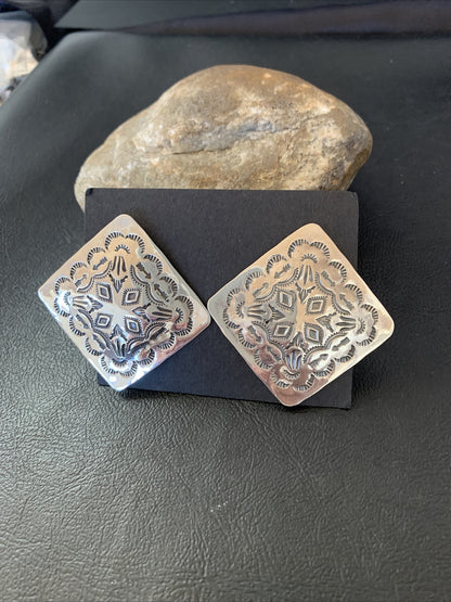 Native American Womens Navajo Sterling Silver Stamped Handmade Earrings M