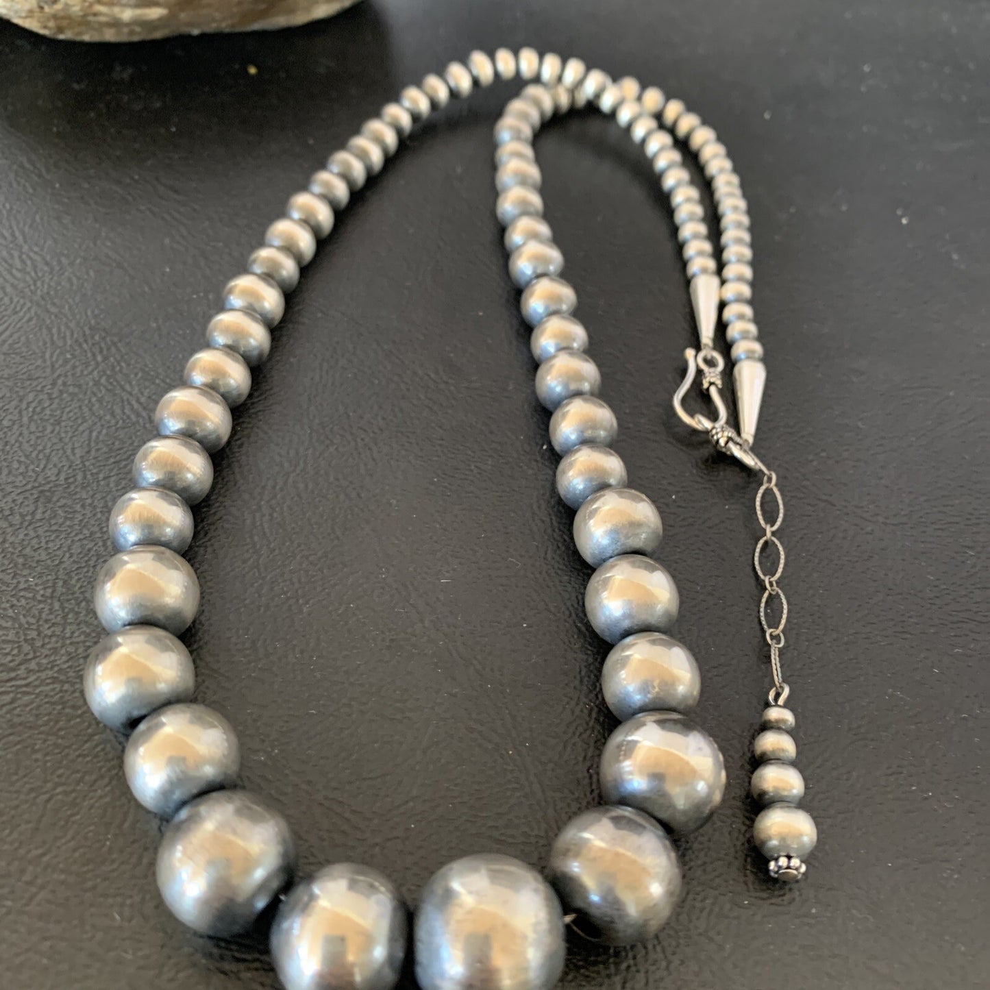 Native Navajo Pearls Grad Sterling Silver Round Seamless Bead Necklace 24”