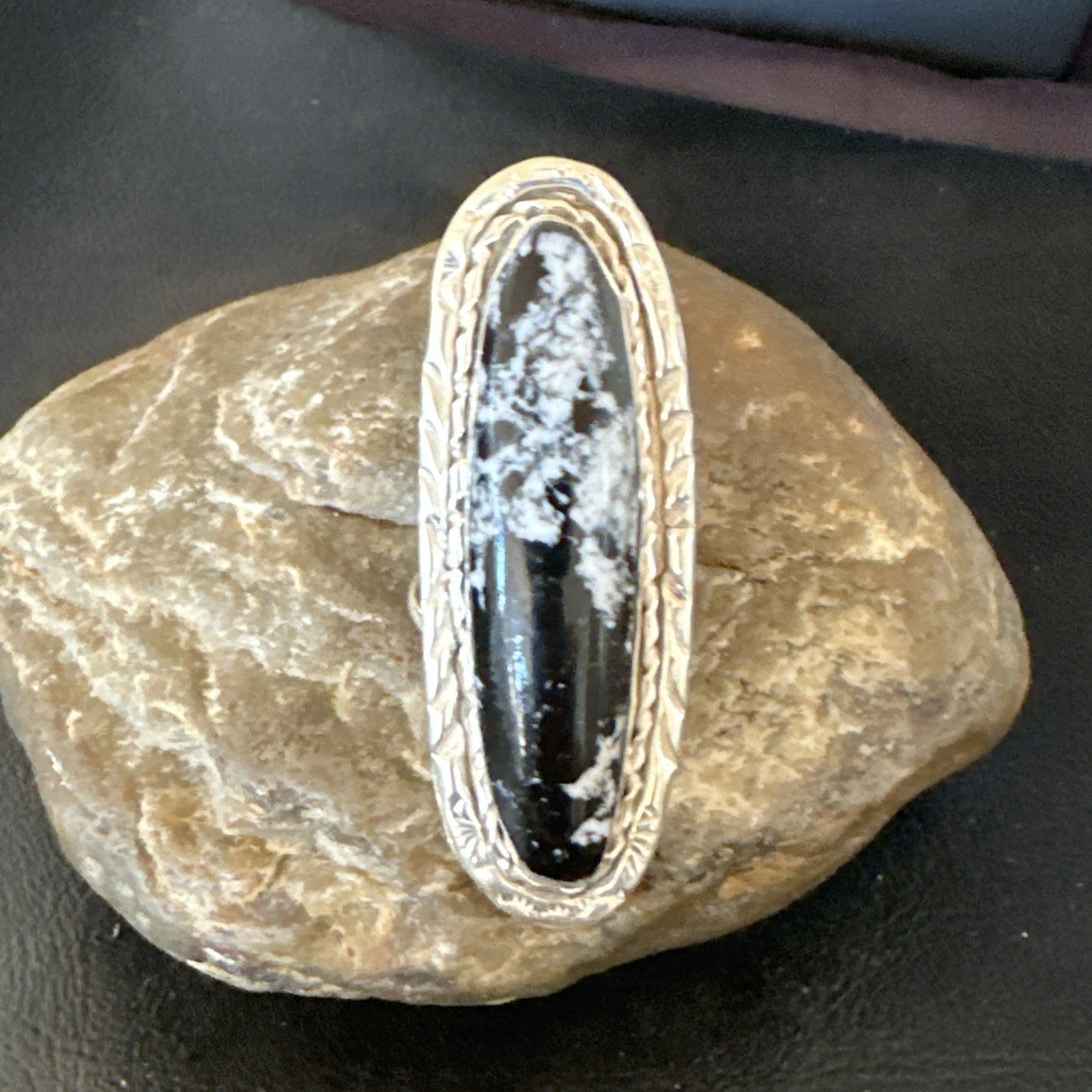 X Long Navajo White Buffalo Turquoise Ring Sterling Silver Sz 8 19767