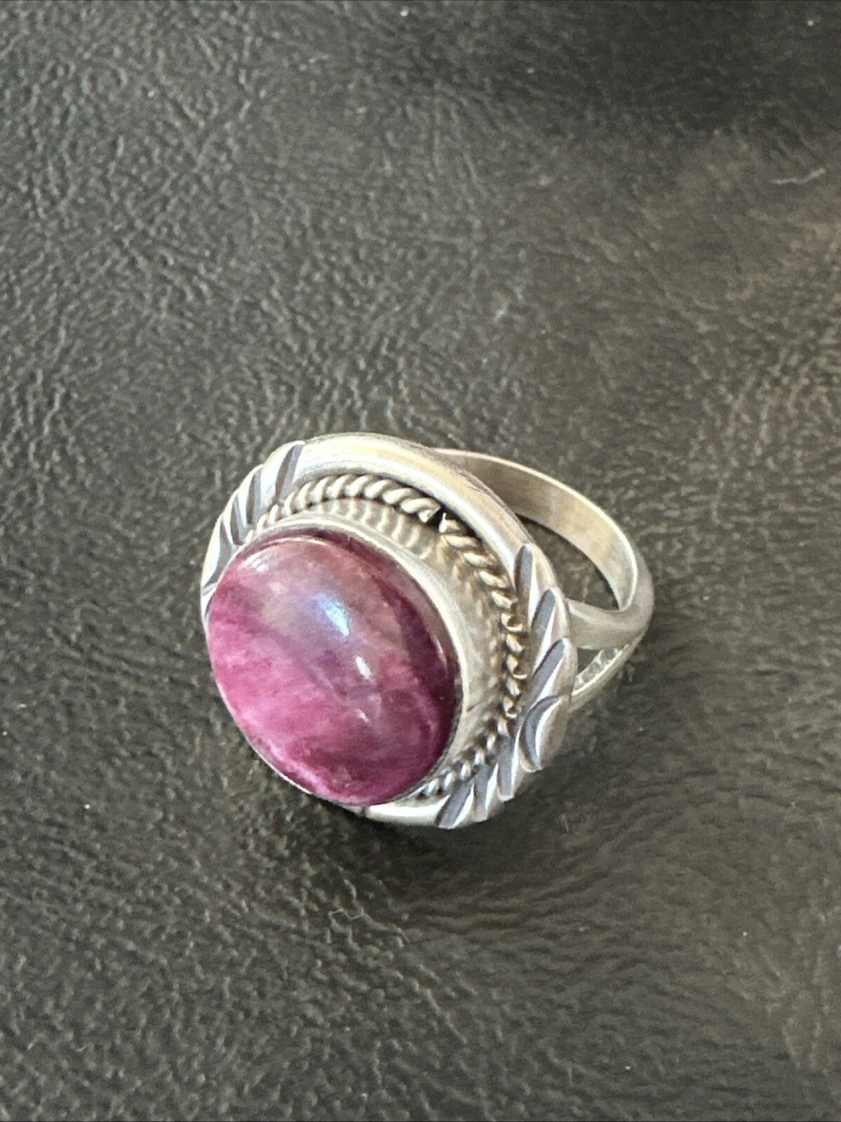 Womens Purple Spiny Oyster Navajo Sterling Silver Ring Size 8 18585