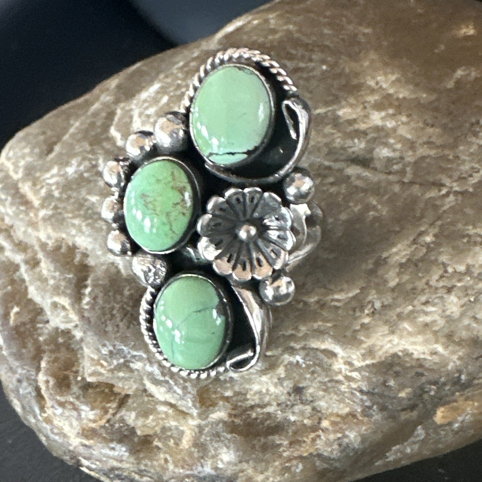 Yazzie Ring Green Turquoise Navajo Sterling Silver Cluster Size 8.5 19211