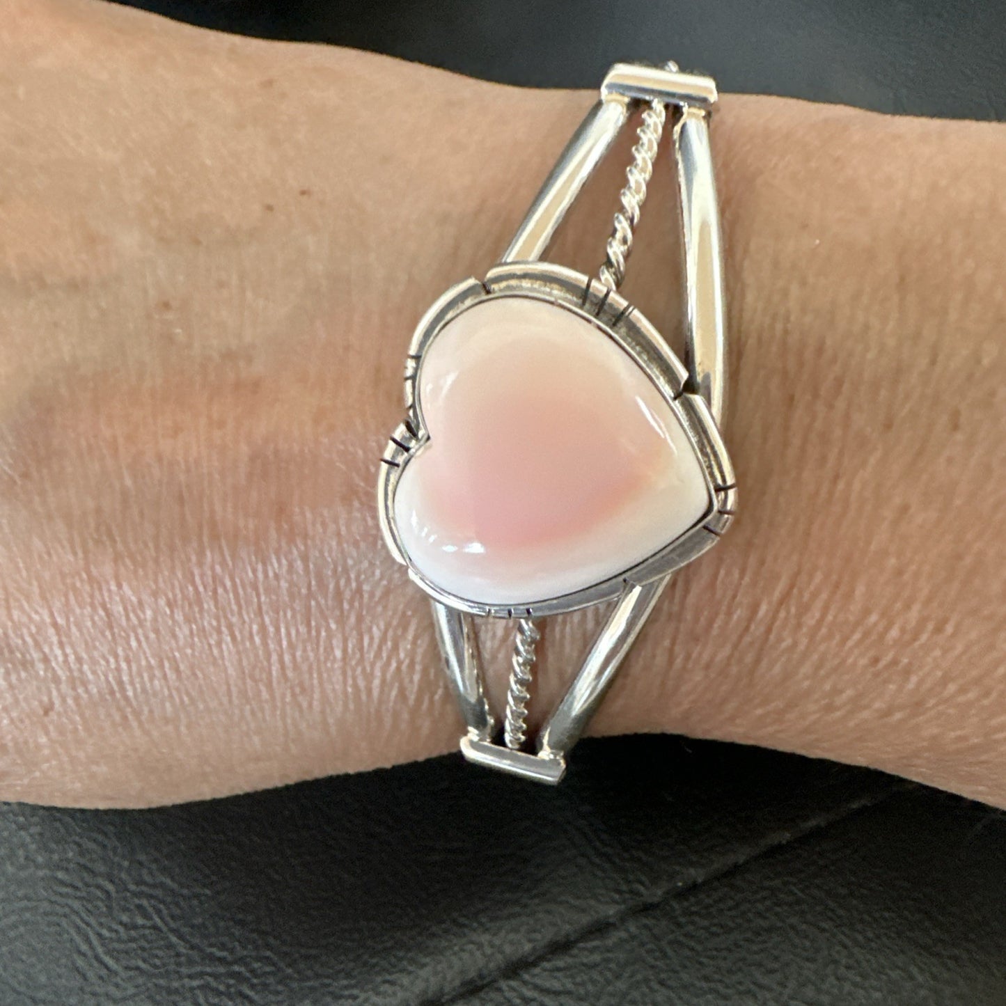 Heart Pink Conch Navajo American Sterling Silver Cuff Bracelet 7.25” 19282