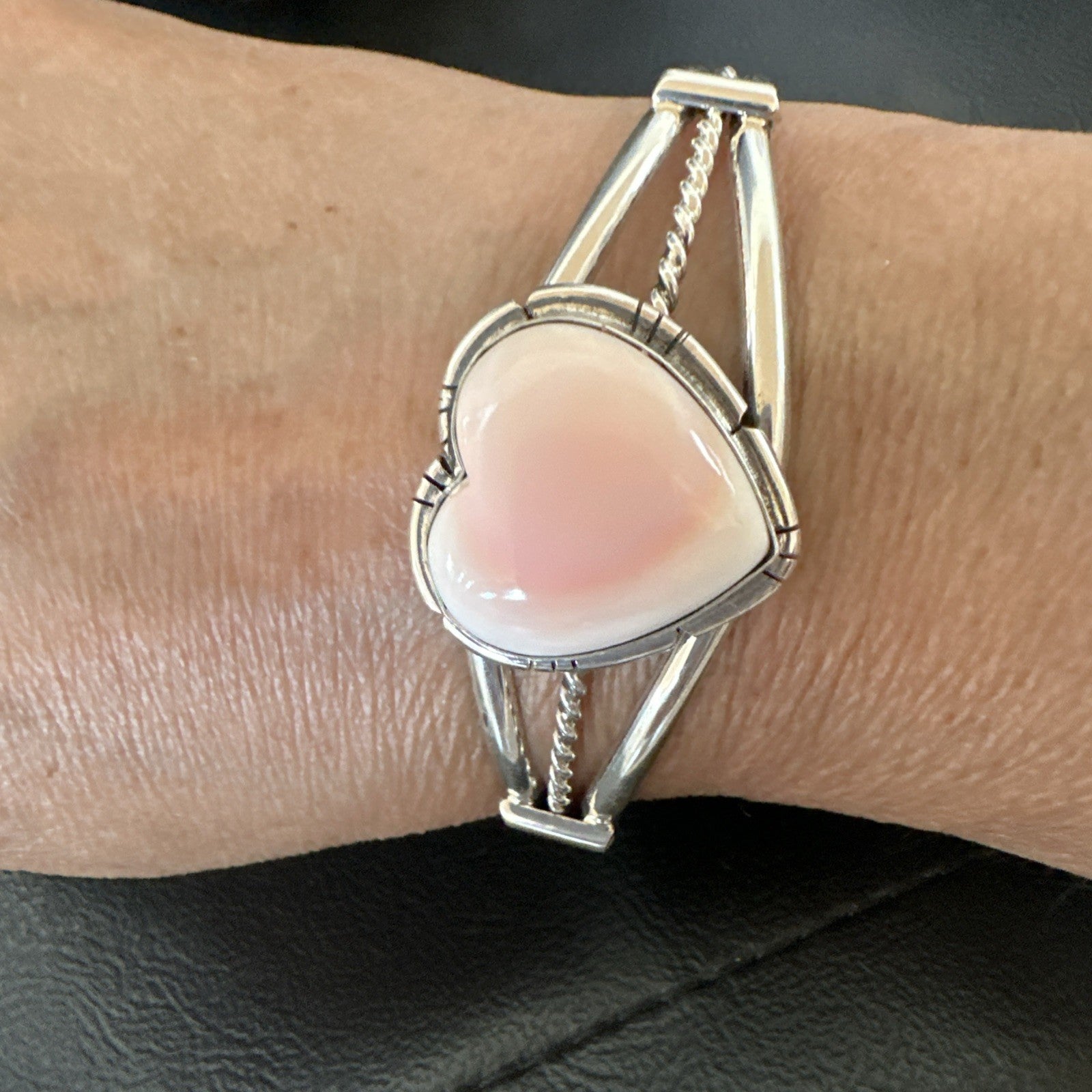 Heart Pink Conch Navajo American Sterling Silver Cuff Bracelet 7.25” 19282
