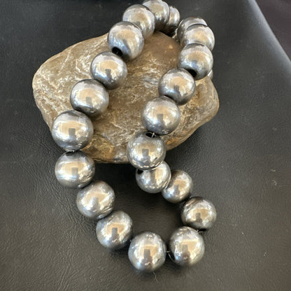 XL Round 18mm Sterling Silver Navajo Pearls 17” Single Strand Necklace 91817