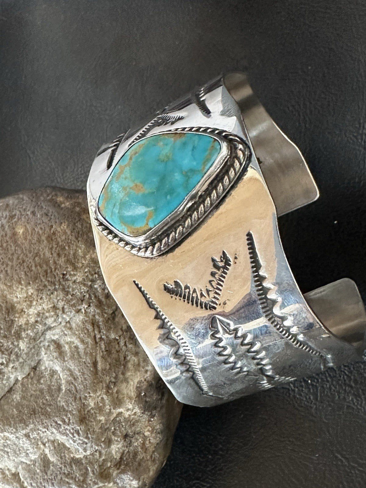 H Joe Blue Kingman Turquoise Navajo Sterling Silver Cuff Bracelet 8.2" 19423