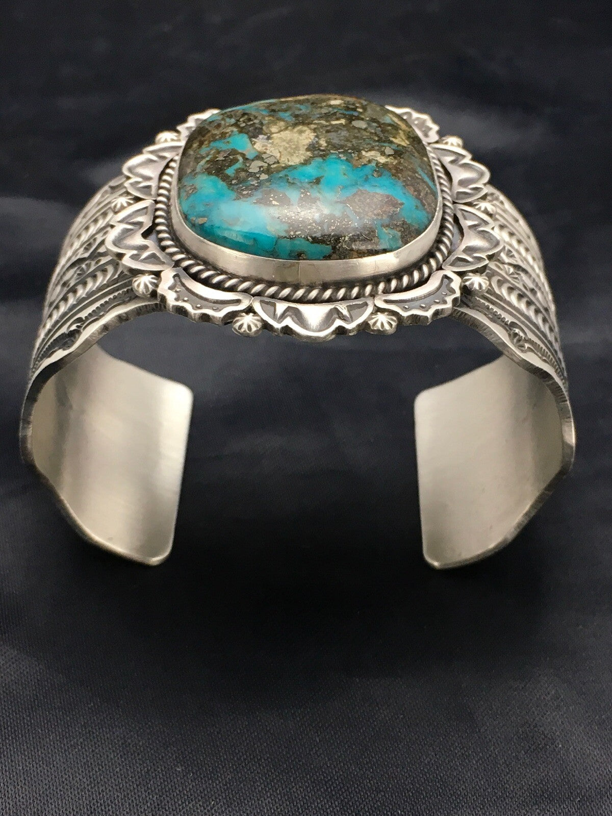 Bisbee Turquoise Navajo Sterling Silver Cuff Bracelet 01023