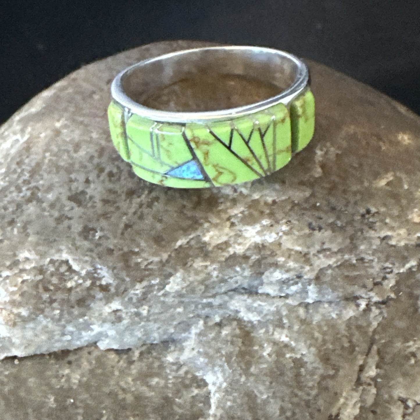 Womens Rare Green Gaspeite Sterling Silver Band Inlay Ring Size 9.5 19149
