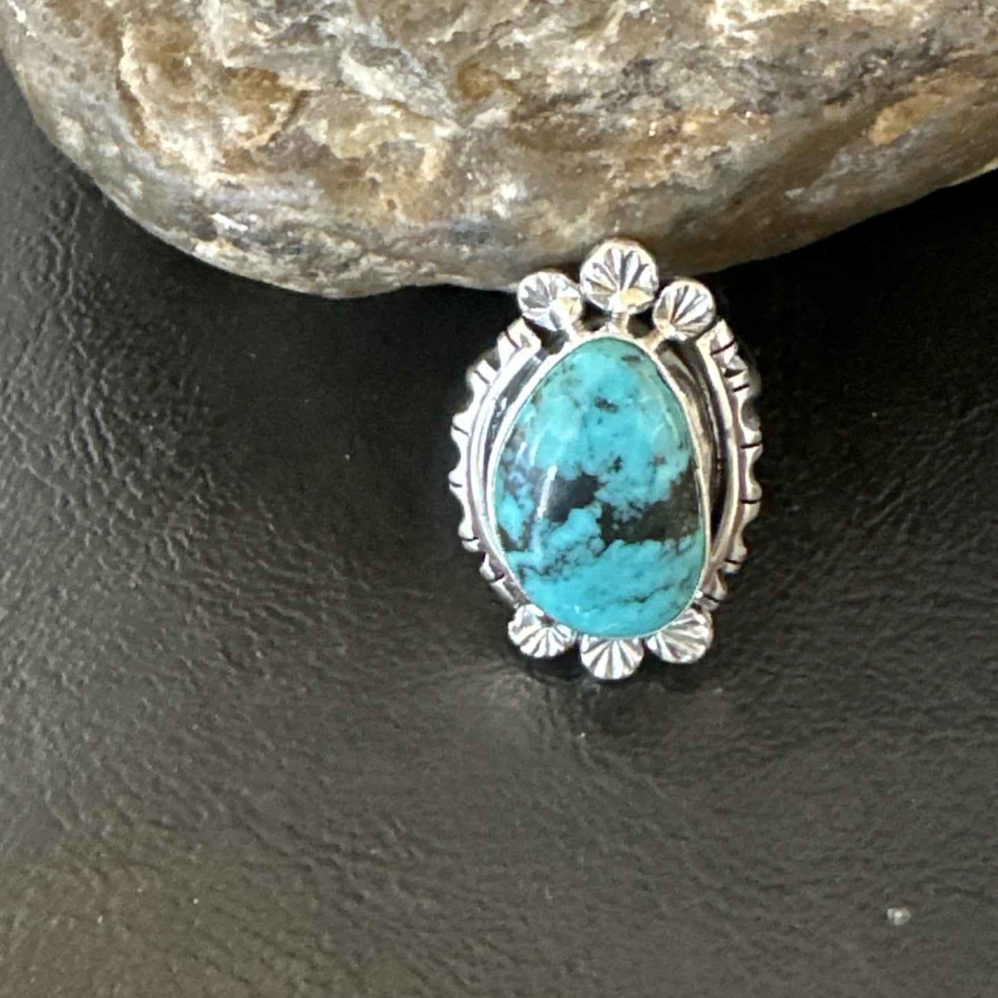 Yazzie Handmade Navajo Sterling Silver  Blue Kingman Turquoise Ring Size 8 19625