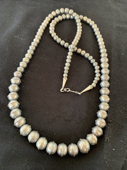 Hand Stamped Bench Navajo Pearls Graduated Sterling Silver Bead Necklace 24”