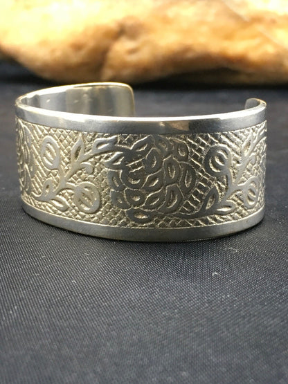 Navajo Sterling Silver Stamped Children's Cuff Bracelet 04051