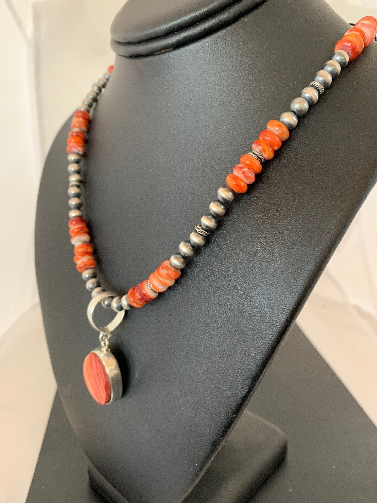 Native Men’s Red Spiny Oyster Pendant Navajo Sterling Silver Necklace 08820