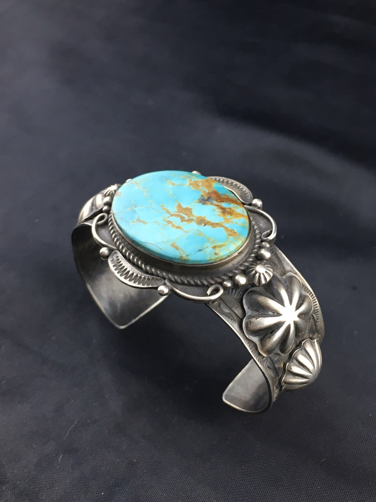Kingman Turquoise Navajo Sterling Silver Cuff Bracelet 04538