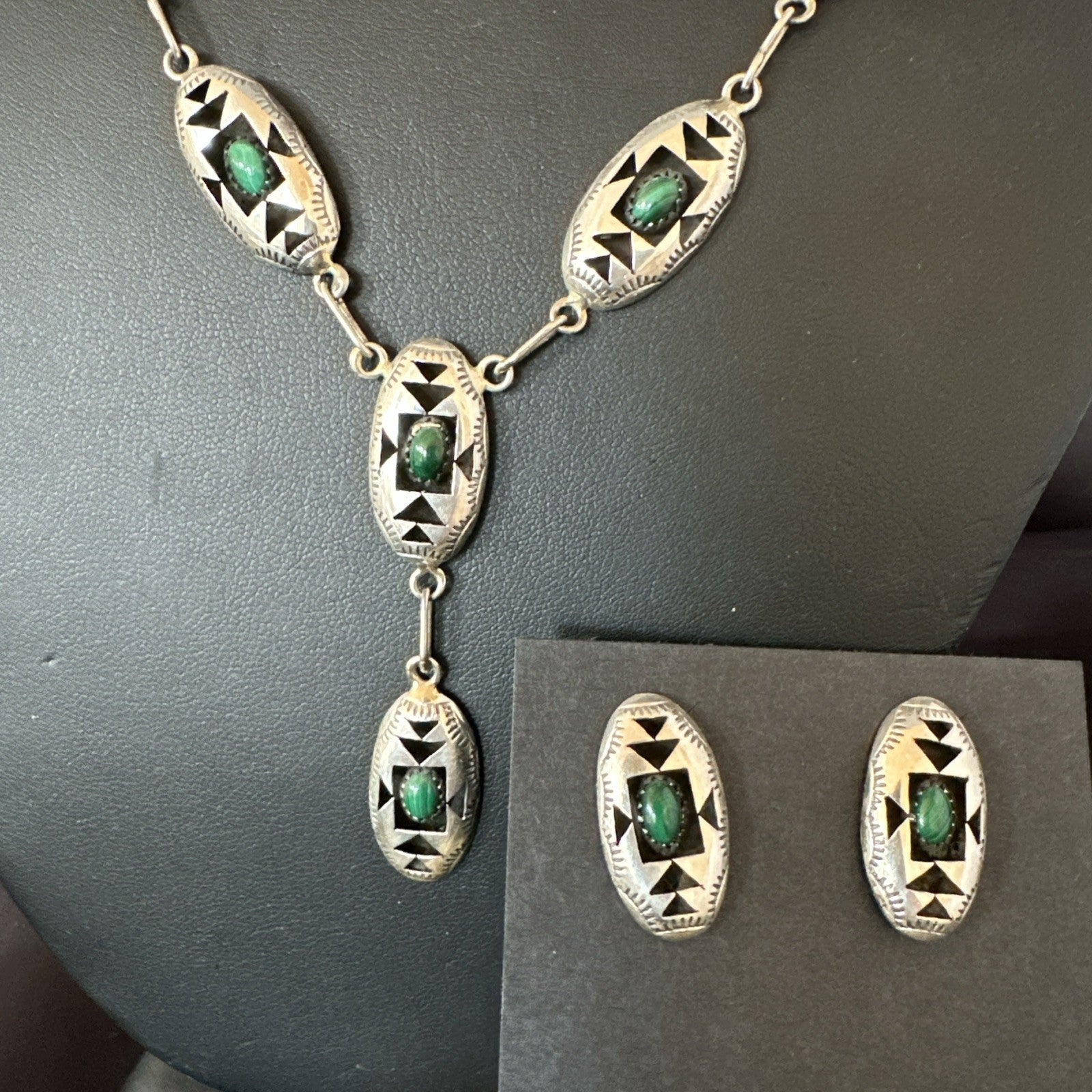 Old Navajo Green Malachite Sterling Silver Shadowbox Necklace Earrings 18”19106