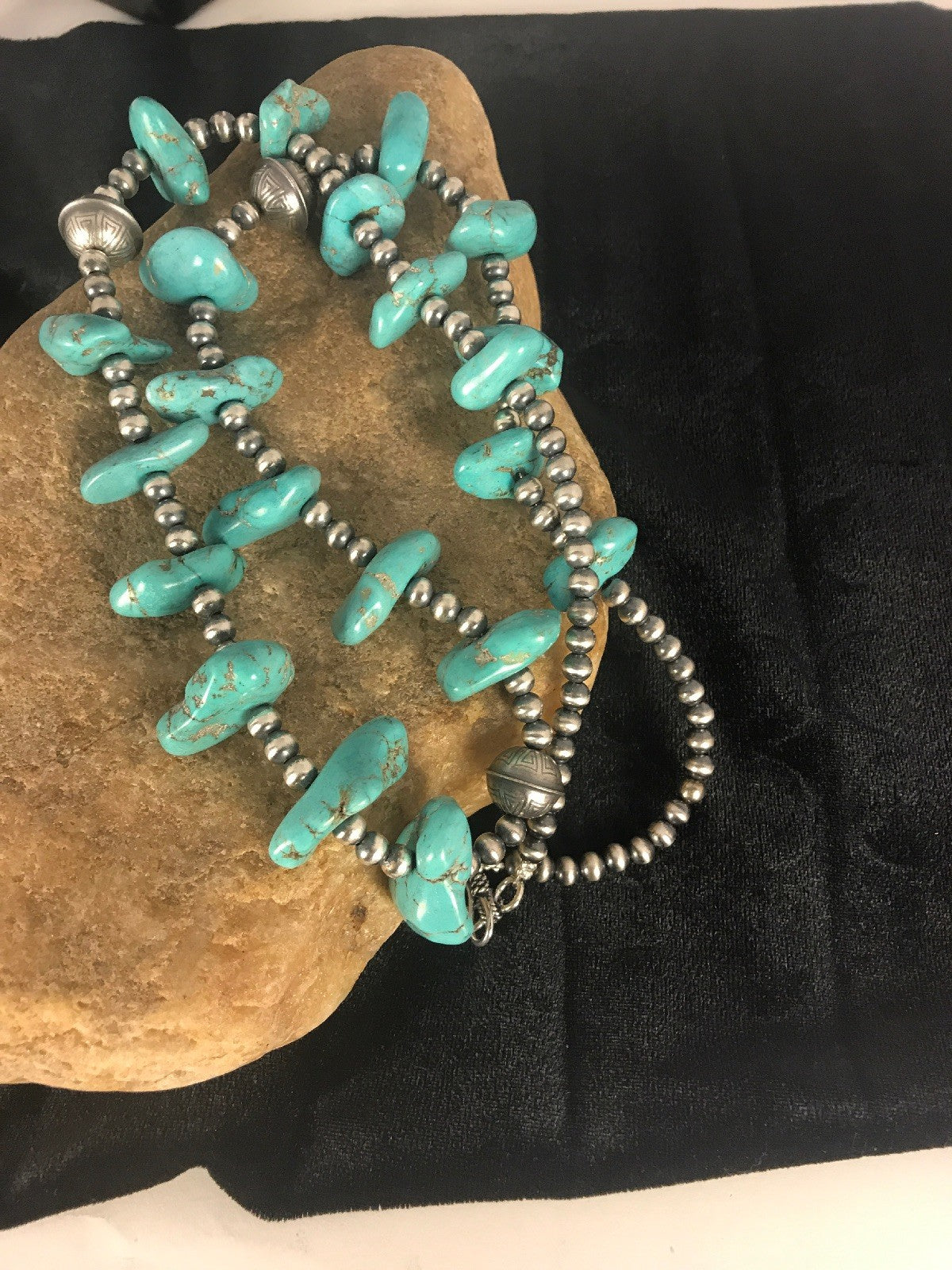 Kingman Turquoise Bead Navajo Pearls Santo Domingo Necklace 08348