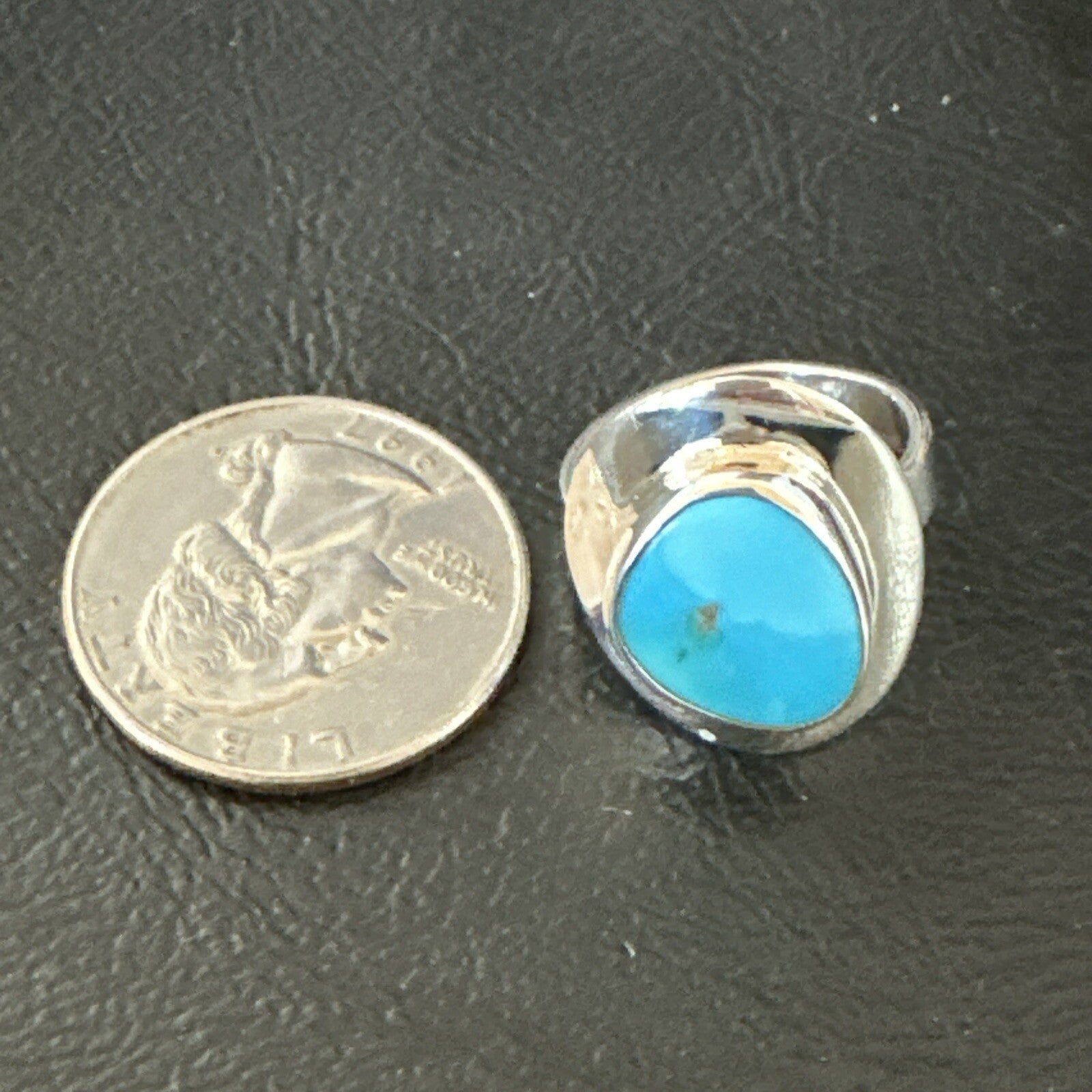 WoMens Sterling Silver Robin Egg Blue Kingman Turquoise Ring Size 5.5 17731