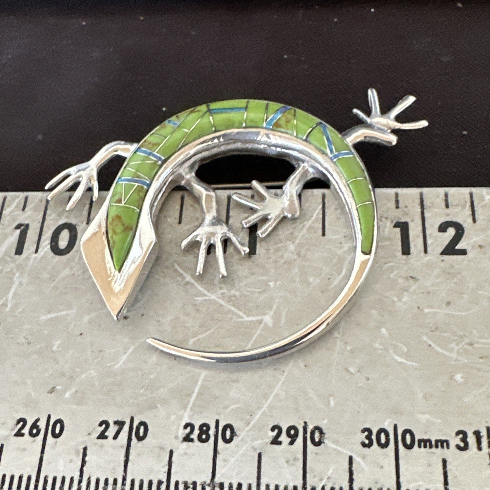 Green Gaspeite Opal Navajo Gecko Sterling Silver Inlay Lizard Pin Pendant 18598