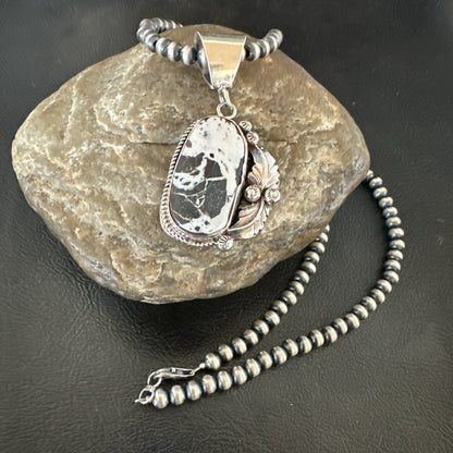White Buffalo Turquoise Pendant Navajo Pearls Sterling Silver Necklace 19346