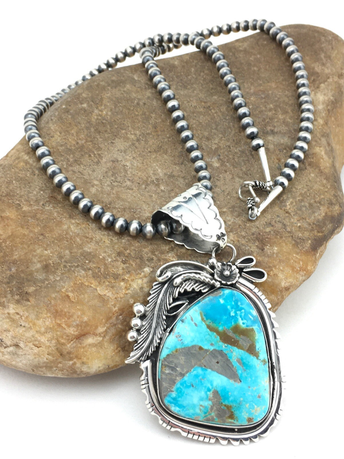 Kingman Turquoise Pendant Navajo Pearls Sterling Silver Necklace 04819