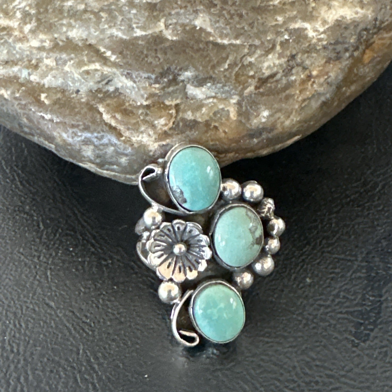 Yazzie Ring Green Turquoise Navajo Sterling Silver Cluster Size7.5 19203
