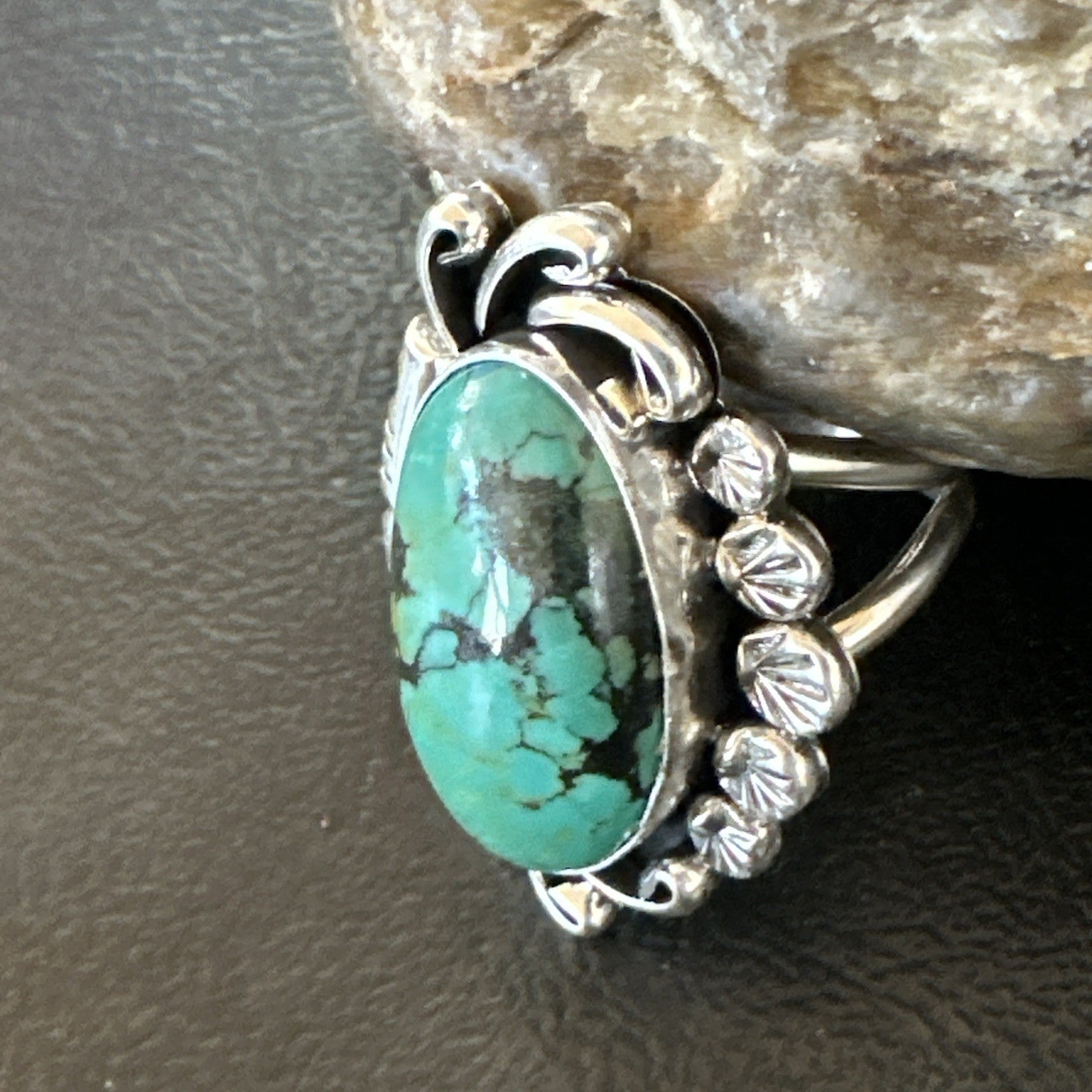 Yazzie Handmade Navajo Sterling Silver  Blue Kingman Turquoise Ring Size 8 19626