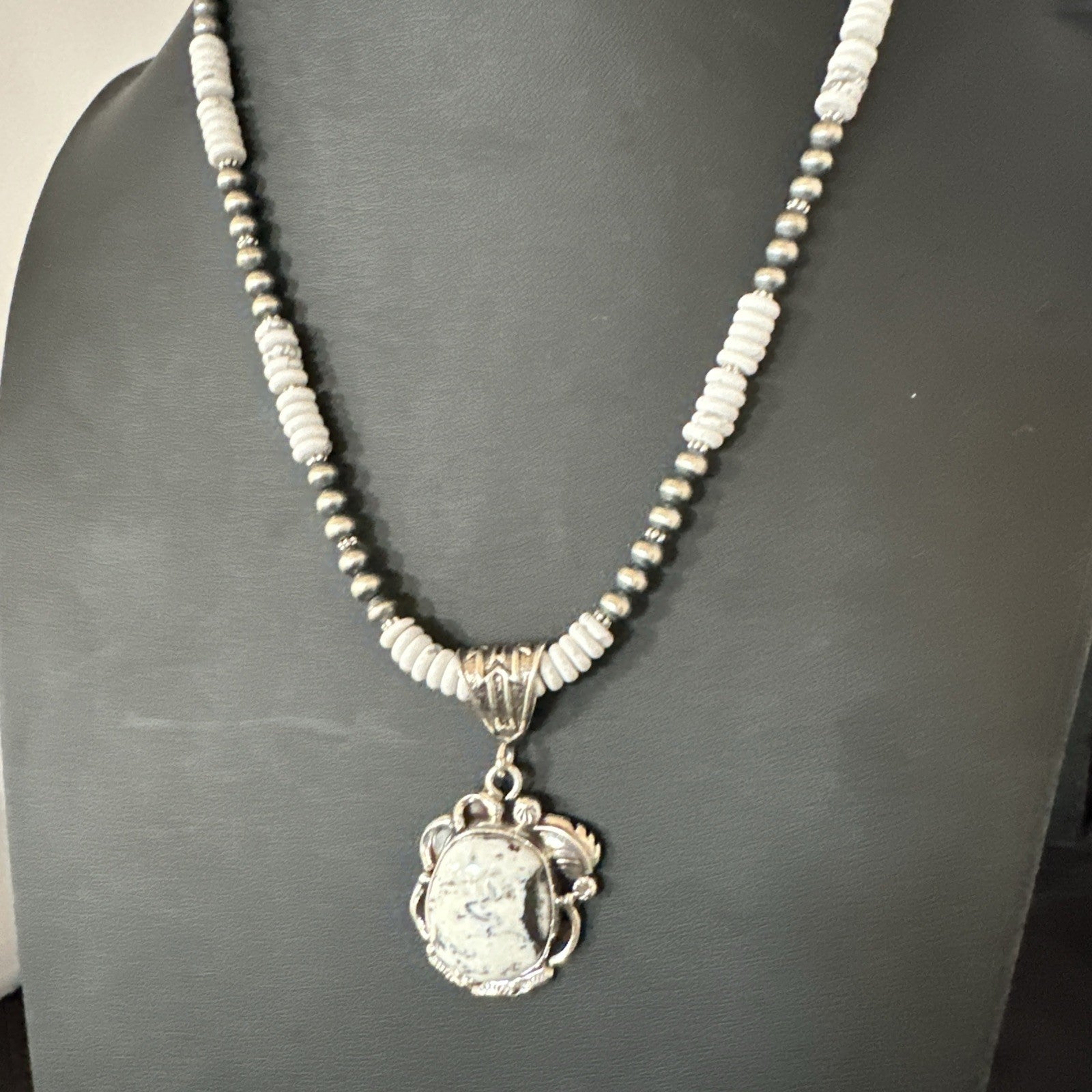 White Buffalo Turquoise Pendant Navajo Pearls Sterling Silver Necklace 20” 19496
