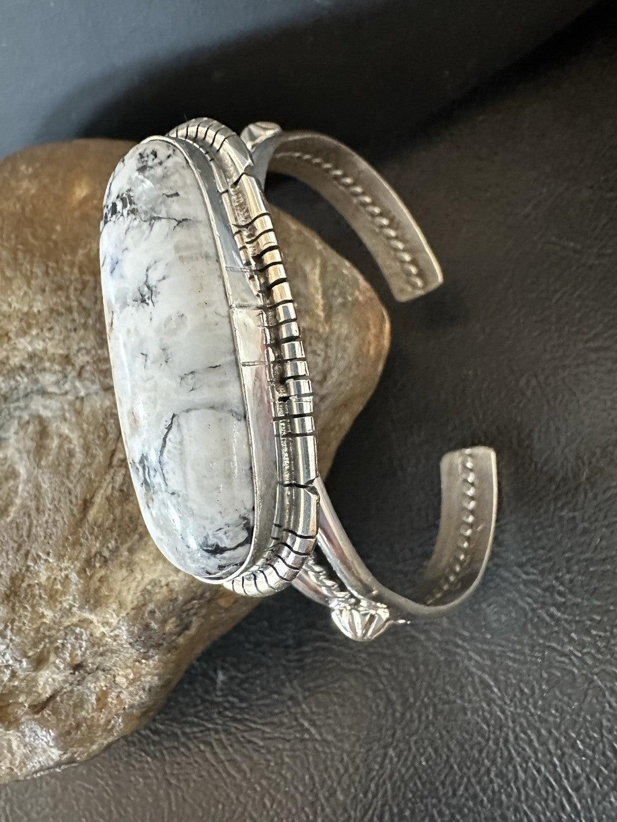 White Buffalo Turquoise Navajo Sterling Silver Cuff Bracelet 7" 19381