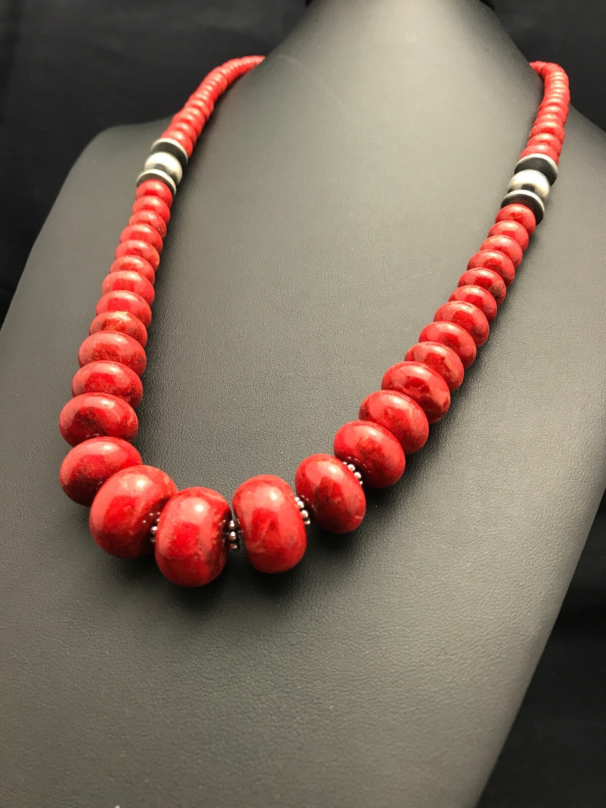 Apple Sponge Coral Graduated Bead Navajo Sterling Silver Necklace 4558