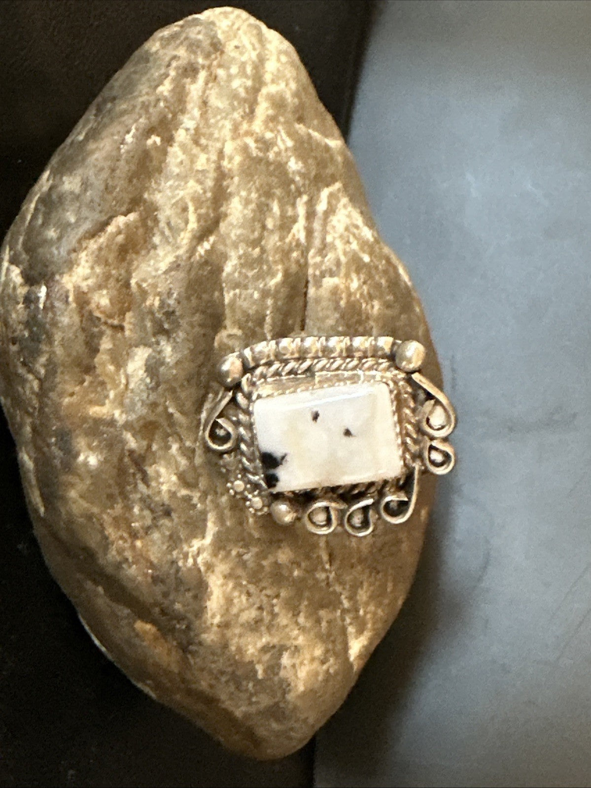 Black White Buffalo Turquoise Navajo Sterling Silver Ring Size 7 19807