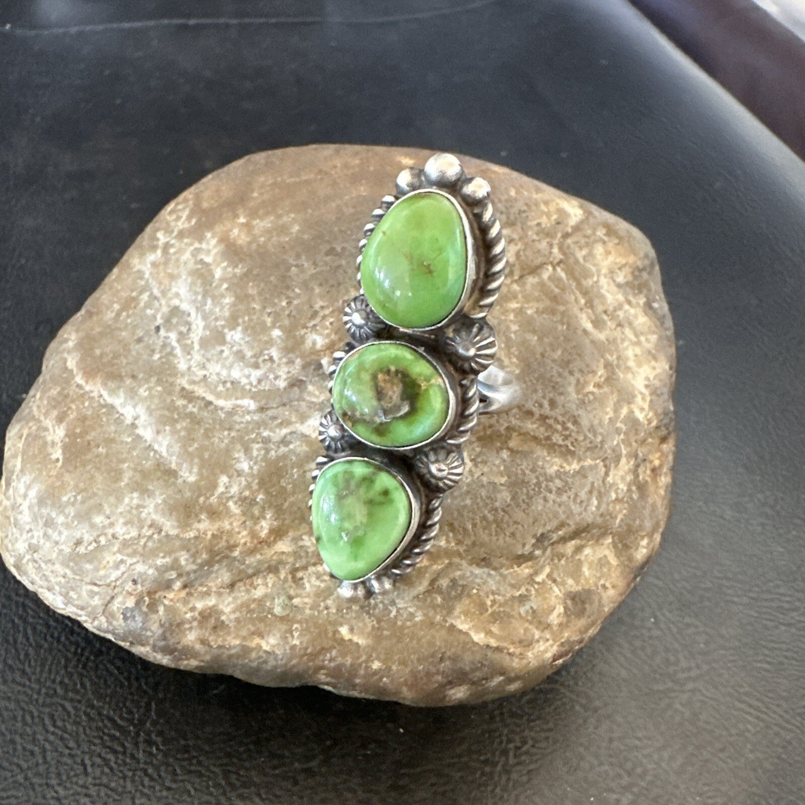 Navajo Sterling Silver Cluster Green Sonoran Gold Turquoise Ring Sz 8 18599