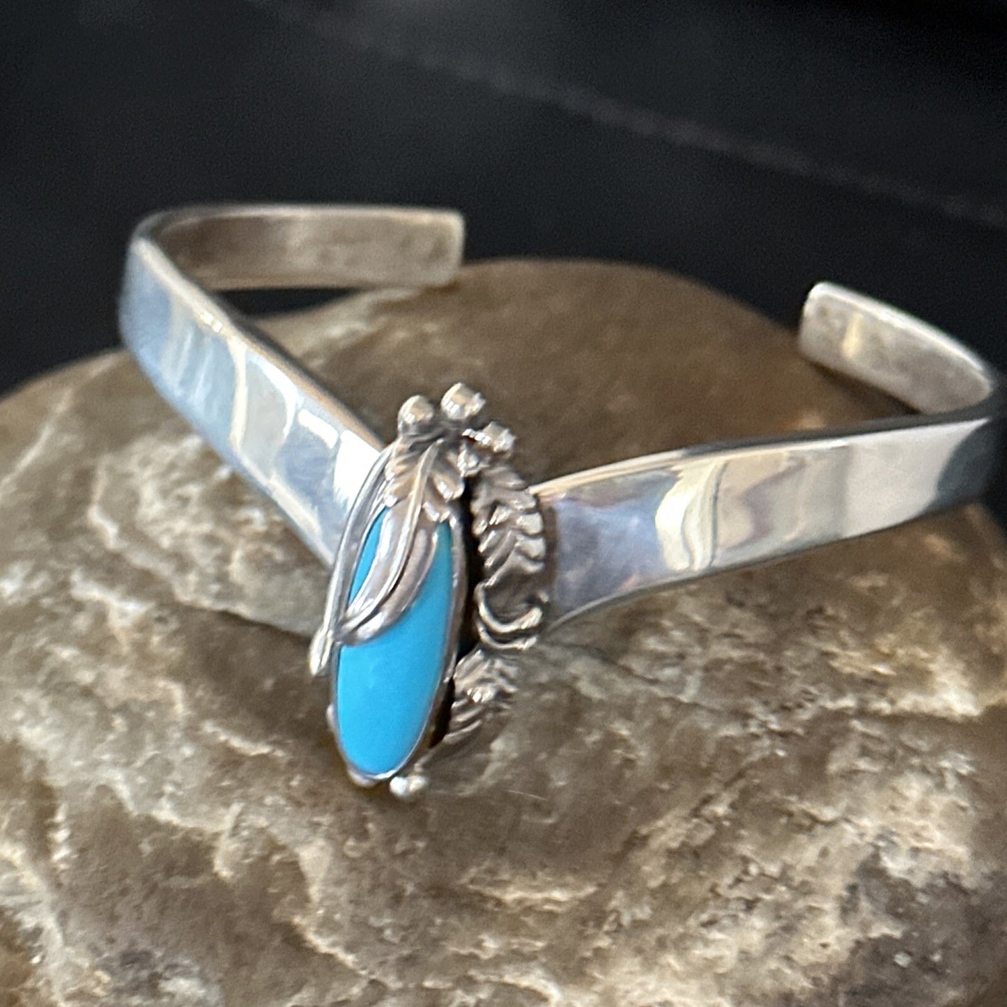 Kingman Turquoise Womens Navajo Sterling Silver Cuff Bracelet 14734