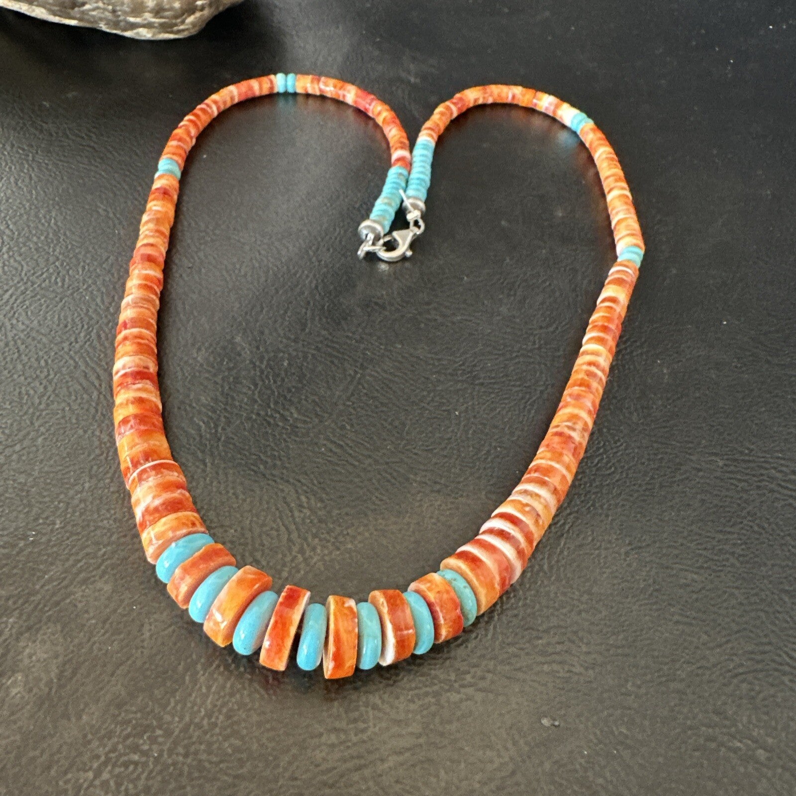 USA Spiny Oyster Turquoise Graduated Navajo Sterling Silver Necklace 18273